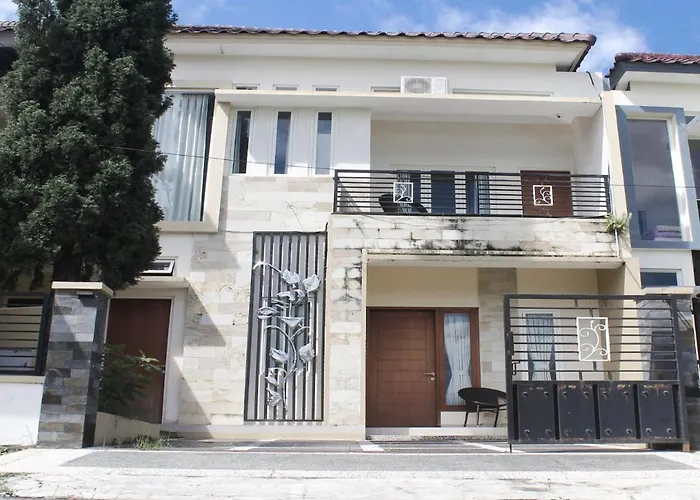 Panorama Villas Batu F-16