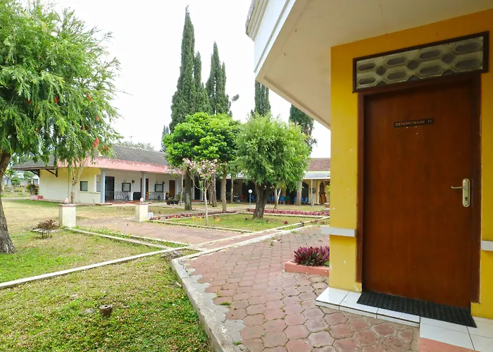 Oyo 90481 Vanda Guest House Batu